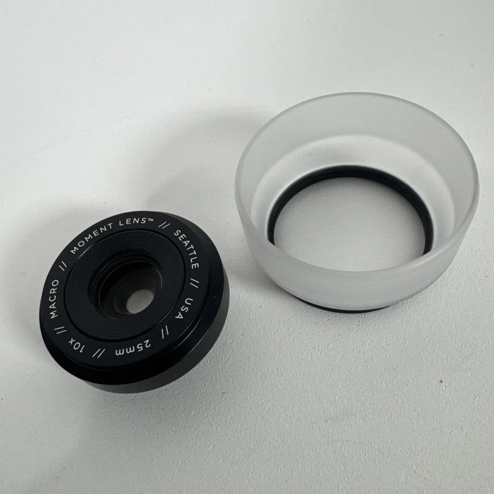 Moment M-Series Macro‎ Lens with Storage Pouch 25mm 10x, EUC